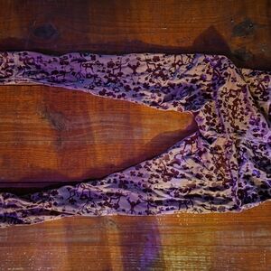 *Not For Sale* Elegant Floral Print Leggings in Purple